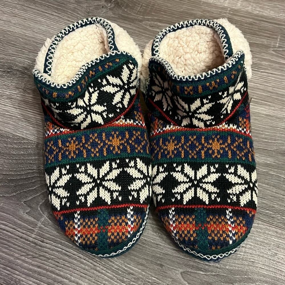 Muk Luks Women’s Size XL 11-12 Slippers Hard Bottom Faux Fur Inside